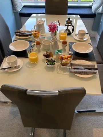 Tailors Lodge, Continental Breakfast 卡斯莱兰