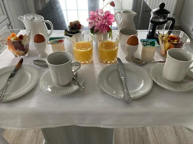 Tailors Lodge, Continental Breakfast 住宿加早餐酒店 卡斯莱兰